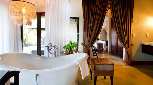 Suite luxury bathroom Dulini Safari Lodge Sabi Sand Game Reserve South Africa Luxury Safari Lodge Bookings