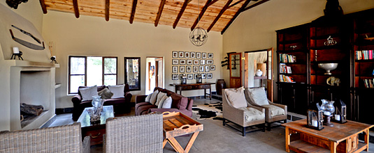 Lounge Nottens Bush Camp Nottens Private Game Reserve Sabi Sands Game Reserve Safari Lodge bookings